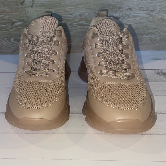 Brand New Guess GF Knits, Tan in Size 6.5 in Women - Picture 4 of 13